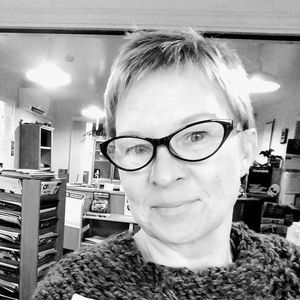 Meet your Posher, A emily